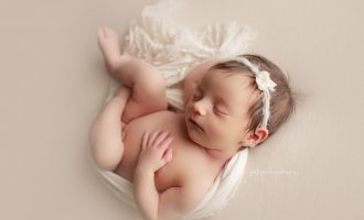 newborn photographer chicago il