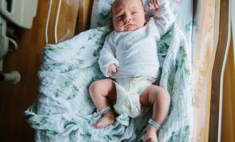 Chicago Hospital Newborn Photos | Patricia Anderson Photography